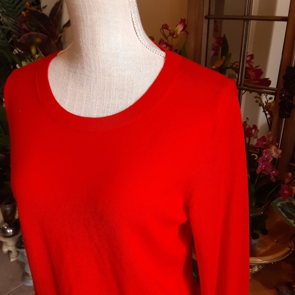 Banana Republic Merino Double Cuff Crew Neck Pullover Size Medium - Picture 2 of 10